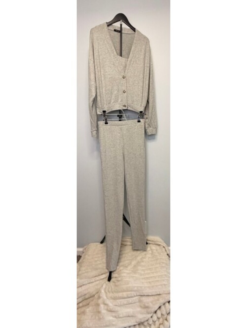 Medium 3 PIECE SET Win Win Cozy Gray Knit Cardigan and Pants Set with Crop Top
